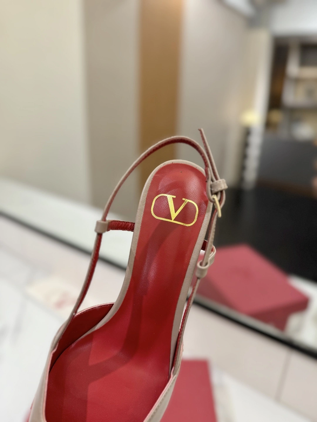 COCO-- V1859ti9o VW2S0Q70DSHP45 Heel height：4.5CM goatskin cowhide item:E-X138C3039